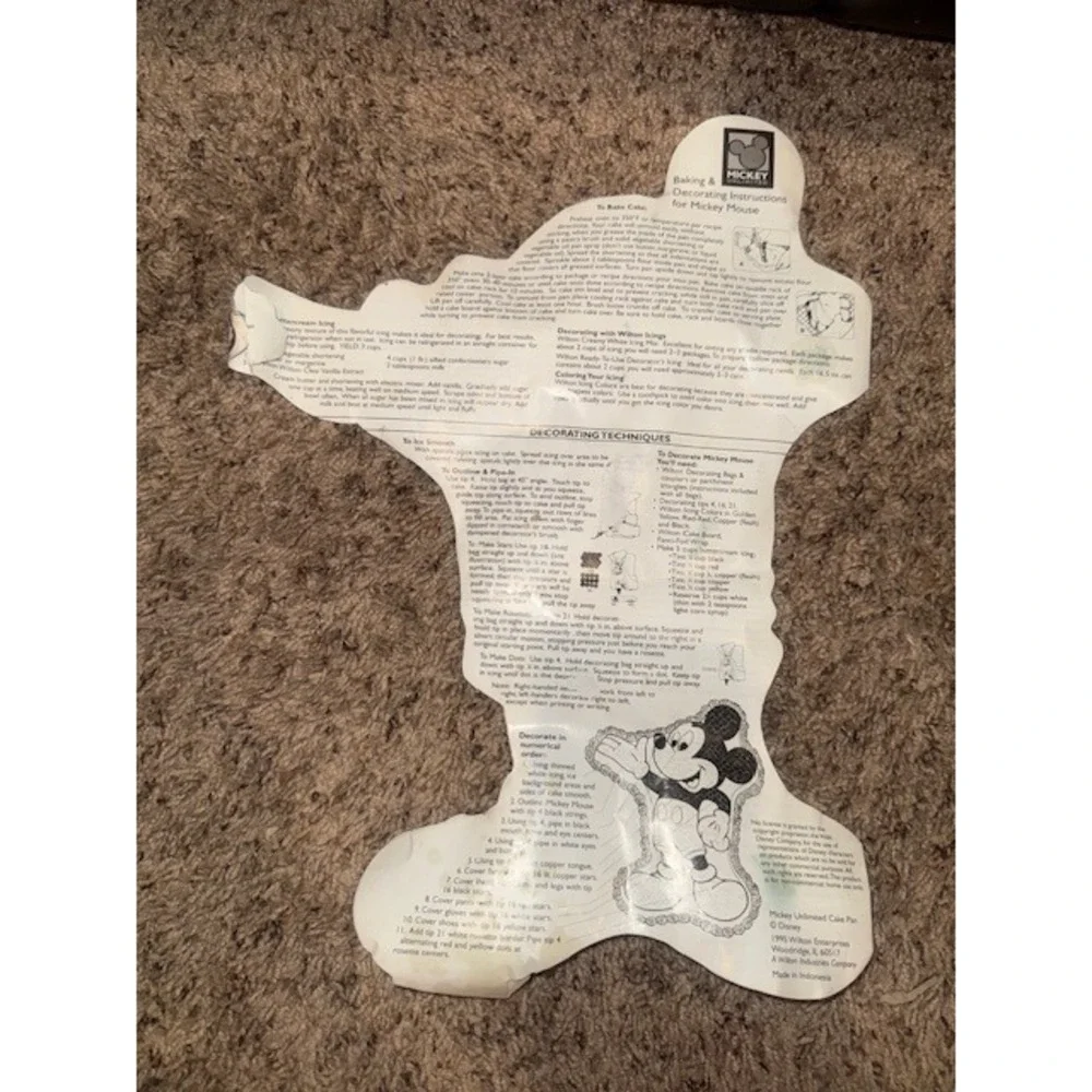 Wilton Mickey Mouse Cake Pan Disney Unlimited Aluminum Baking Mold with Insert